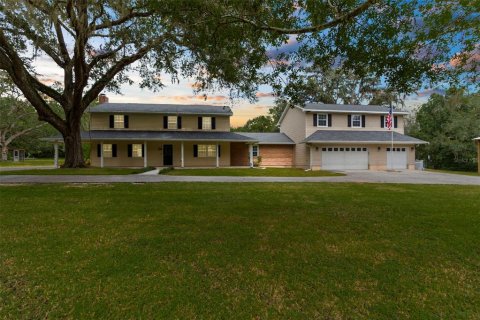 House in Brooksville, Florida 4 bedrooms, 322.93 sq.m. № 1903602 - photo 3