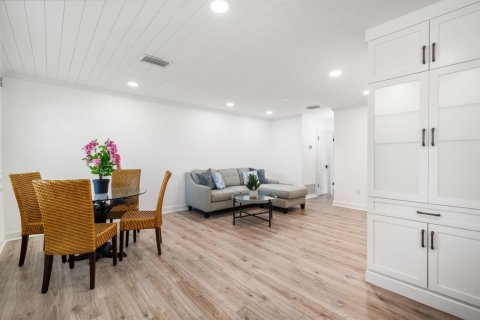 Copropriété à vendre à Indian River Shores, Floride: 1 chambre, 92.9 m2 № 2087343 - photo 2