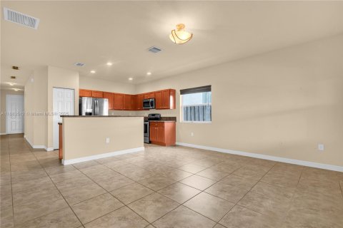 Купить виллу или дом в Хомстед, Флорида 4 спальни, 130.06м2, № 2015196 - фото 7