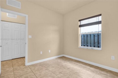 Купить виллу или дом в Хомстед, Флорида 4 спальни, 130.06м2, № 2015196 - фото 19