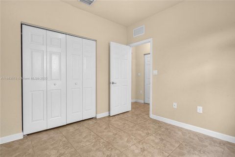 Купить виллу или дом в Хомстед, Флорида 4 спальни, 130.06м2, № 2015196 - фото 17