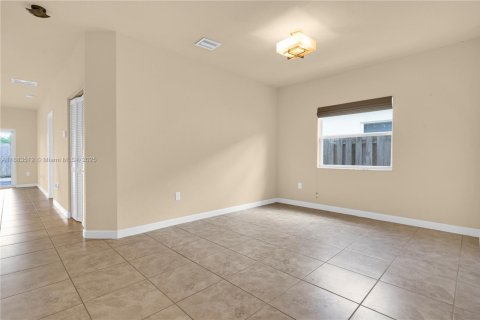 Купить виллу или дом в Хомстед, Флорида 4 спальни, 130.06м2, № 2015196 - фото 12