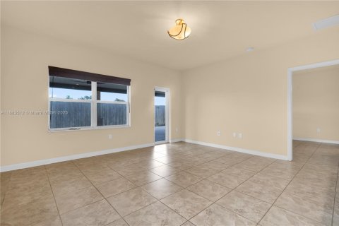 Купить виллу или дом в Хомстед, Флорида 4 спальни, 130.06м2, № 2015196 - фото 6