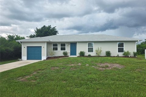 House in Port Charlotte, Florida 3 bedrooms, 103.31 sq.m. № 2314319