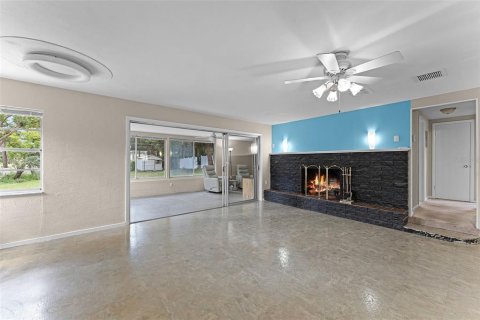 Villa ou maison à vendre à Casselberry, Floride: 3 chambres, 157.19 m2 № 1884582 - photo 15
