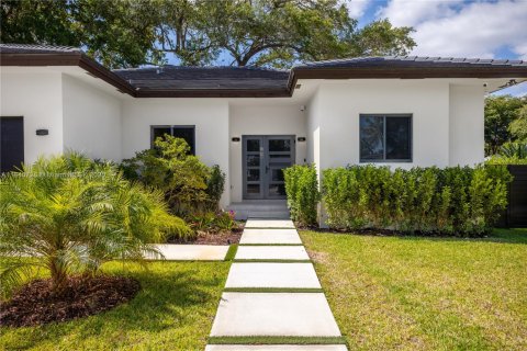 House in Biscayne Park, Florida 4 bedrooms, 163.69 sq.m. № 1841121 - photo 16