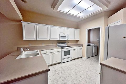 House in Clermont, Florida 3 bedrooms, 185.15 sq.m. № 1755502 - photo 9