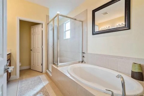 Villa ou maison à vendre à Port St. Lucie, Floride: 4 chambres, 235.41 m2 № 2270388 - photo 21