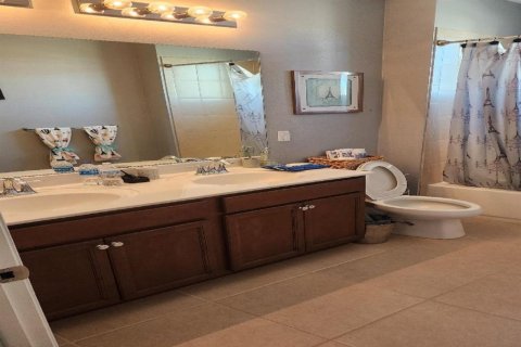 Villa ou maison à vendre à Port St. Lucie, Floride: 4 chambres, 235.41 m2 № 2270388 - photo 18