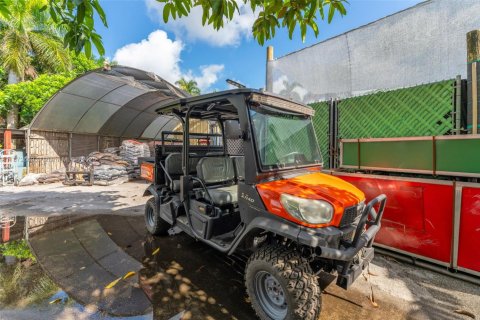 Commercial property in Miami, Florida № 1928032 - photo 29