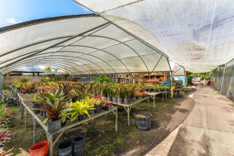 Commercial property in Miami, Florida № 1928032 - photo 28