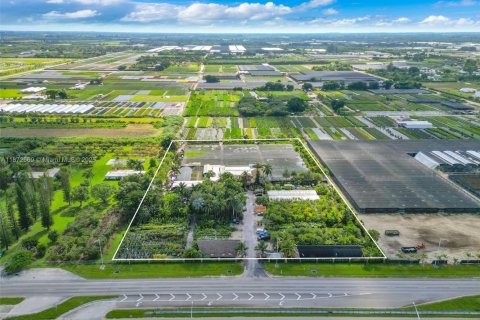 Commercial property in Miami, Florida № 1928032 - photo 22