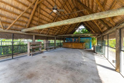 Commercial property in Miami, Florida № 1928032 - photo 21