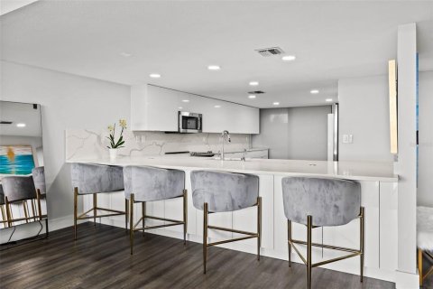 Copropriété à vendre à Gulfport, Floride: 3 chambres, 183.95 m2 № 1555427 - photo 11