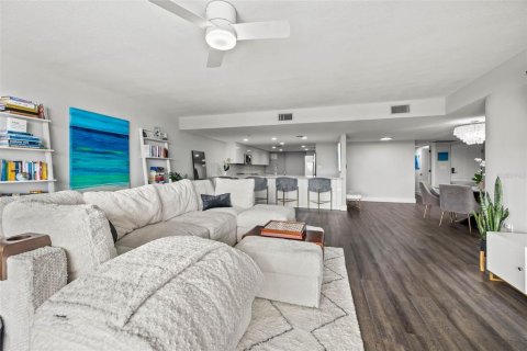 Copropriété à vendre à Gulfport, Floride: 3 chambres, 183.95 m2 № 1555427 - photo 10