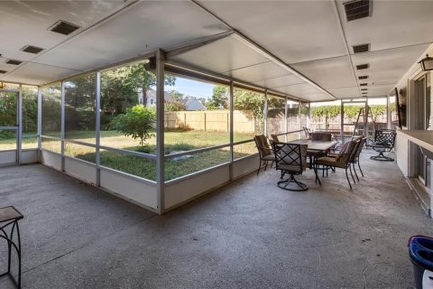 House in Orlando, Florida 4 bedrooms, 176.33 sq.m. № 2225527 - photo 21