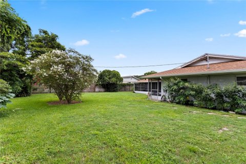 House in Orlando, Florida 4 bedrooms, 176.33 sq.m. № 2225527 - photo 24