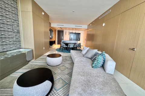 Condo in Miami, Florida, 2 bedrooms  № 1888874 - photo 5