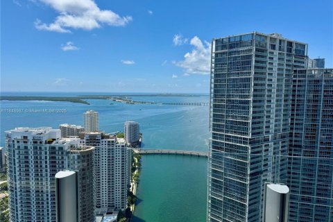 Condo in Miami, Florida, 2 bedrooms  № 1888874 - photo 17