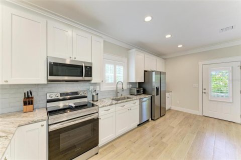 House in Bradenton, Florida 2 bedrooms, 104.05 sq.m. № 1850014 - photo 19