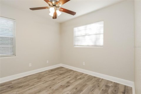 Villa ou maison à louer à Clearwater, Floride: 3 chambres, 103.68 m2 № 1797130 - photo 12