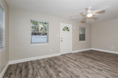 Villa ou maison à louer à Clearwater, Floride: 3 chambres, 103.68 m2 № 1797130 - photo 3