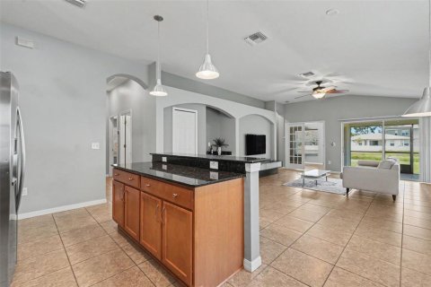 Casa en venta en Land O' Lakes, Florida, 4 dormitorios, 189.61 m2 № 2200492 - foto 11