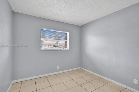 Copropriété à louer à Lauderhill, Floride: 2 chambres, 77.02 m2 № 1971064 - photo 20