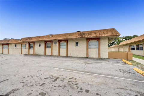 Copropriété à louer à Lauderhill, Floride: 2 chambres, 77.02 m2 № 1971064 - photo 3