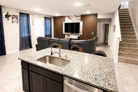 Casa en venta en Plant City, Florida, 4 dormitorios, 254.37 m2 № 2216133 - foto 4