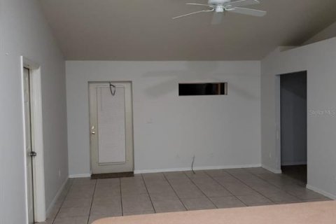 Duplex in Lehigh Acres, Florida 6 bedrooms, 206.43 sq.m. № 2123690 - photo 9