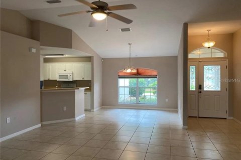 House in Winter Haven, Florida 3 bedrooms, 160.72 sq.m. № 1057228 - photo 3