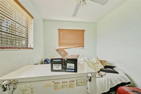 Villa ou maison à vendre à Miami, Floride: 3 chambres, 85.47 m2 № 2065847 - photo 11