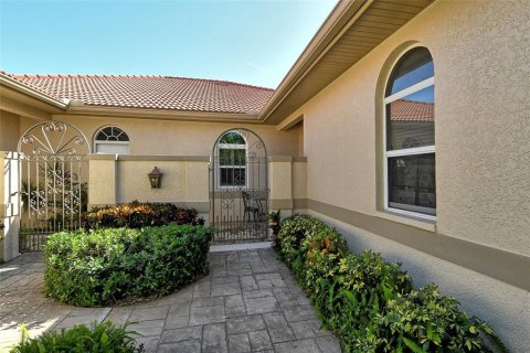 House in Sarasota, Florida 2 bedrooms, 140.56 sq.m. № 1723723 - photo 5