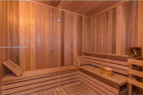 Copropriété à louer à Miami, Floride: 2 chambres, 84.54 m2 № 1976781 - photo 25