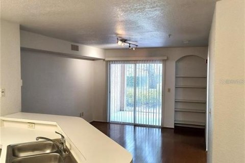 Condo in Altamonte Springs, Florida, 1 bedroom  № 1866297 - photo 6
