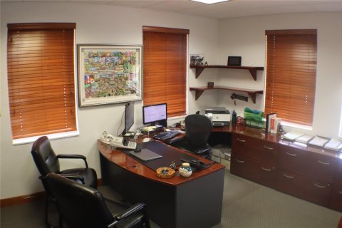 Propiedad comercial en venta en Pompano Beach, Florida № 1221180 - foto 1