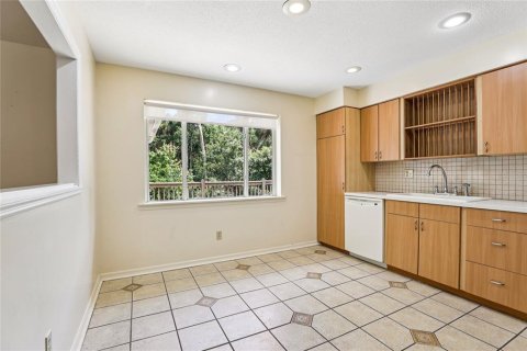 House in Port Orange, Florida 5 bedrooms, 256.13 sq.m. № 1784440 - photo 14