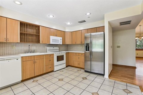 House in Port Orange, Florida 5 bedrooms, 256.13 sq.m. № 1784440 - photo 12