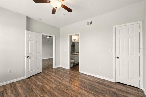 Condo in Orlando, Florida, 3 bedrooms  № 1829426 - photo 18