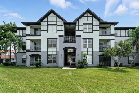 Condo in Orlando, Florida, 3 bedrooms  № 1829426 - photo 1