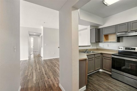 Condo in Orlando, Florida, 3 bedrooms  № 1829426 - photo 4