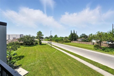 Condo in Orlando, Florida, 3 bedrooms  № 1829426 - photo 28