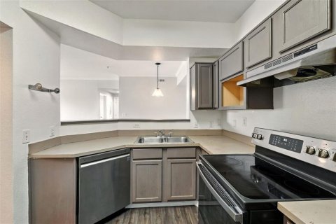 Condo in Orlando, Florida, 3 bedrooms  № 1829426 - photo 6