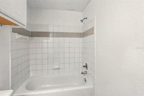 Condo in Orlando, Florida, 3 bedrooms  № 1829426 - photo 23
