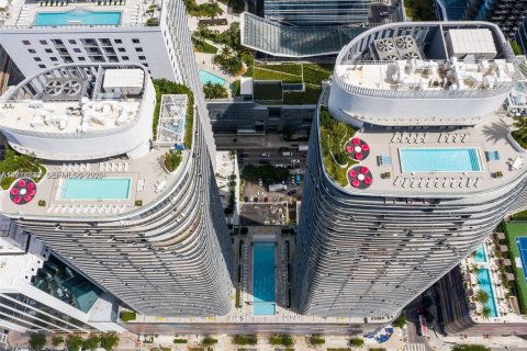 Condo in Miami, Florida, 1 bedroom  № 2040573 - photo 7