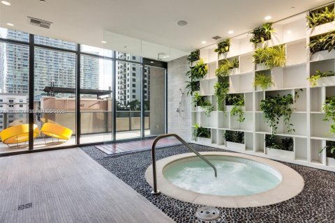 Condo in Miami, Florida, 1 bedroom  № 2040573 - photo 16