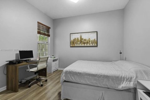 House in West Palm Beach, Florida 4 bedrooms, 193.61 sq.m. № 2004523 - photo 12