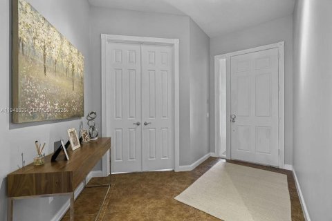 House in West Palm Beach, Florida 4 bedrooms, 193.61 sq.m. № 2004523 - photo 2