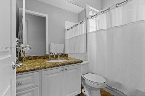 House in West Palm Beach, Florida 4 bedrooms, 193.61 sq.m. № 2004523 - photo 19